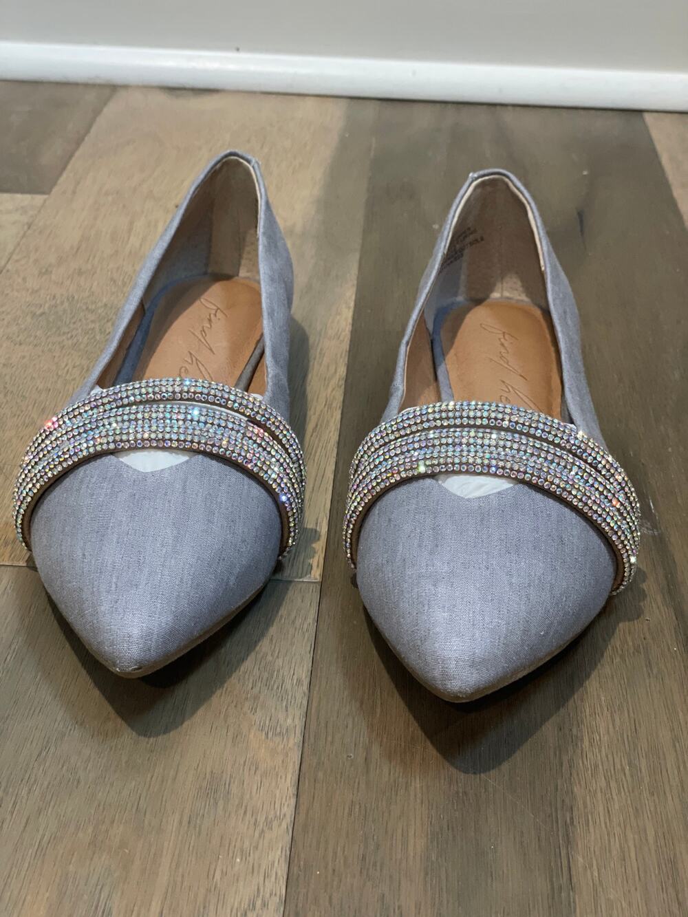 Unbound Boutique Womens Triple Jewel Chain Canvas Flats Size 9.5 Gray